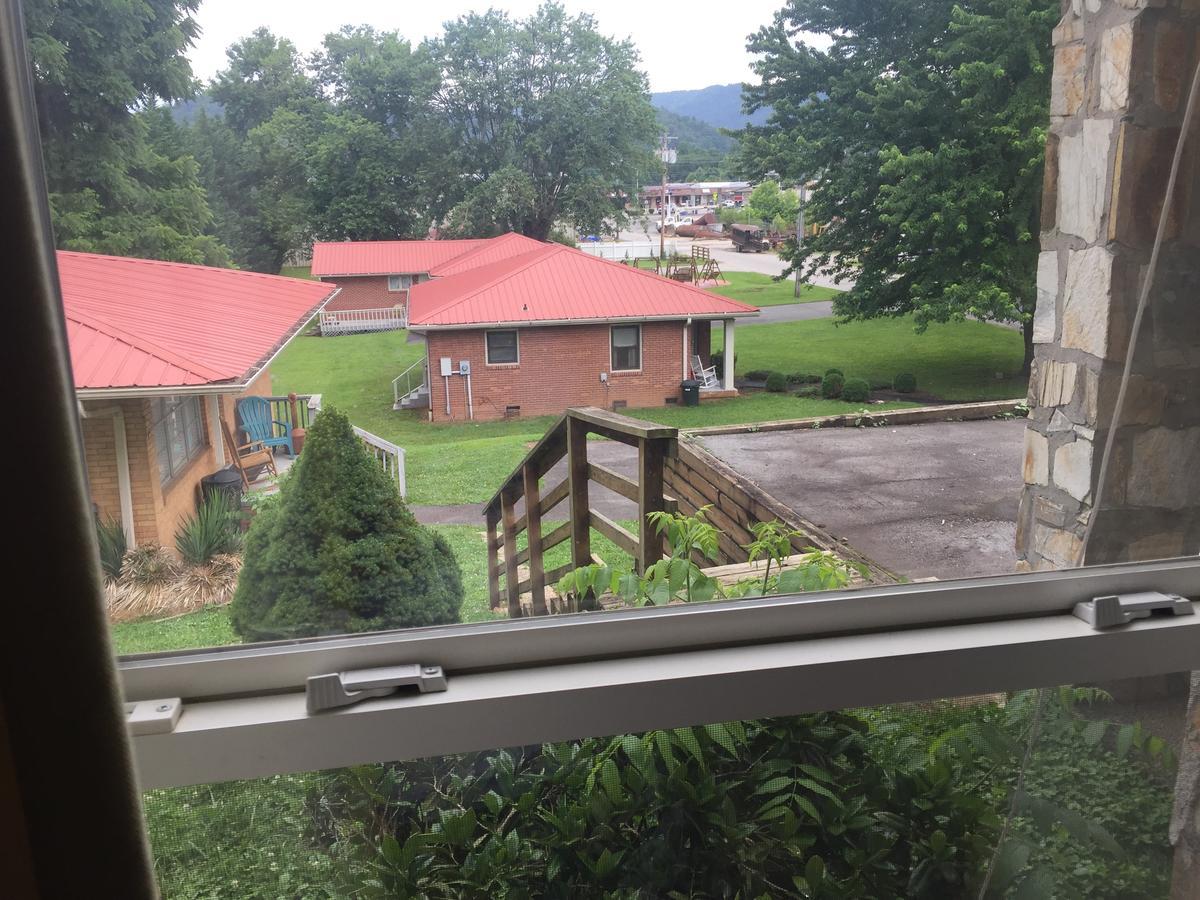 Phillips Historic Motel & Cottages Robbinsville Exterior photo
